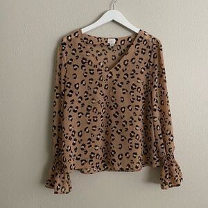 A New Day Blouse Leopard Print‎ long sleeve V Neck Ruffle Size Medium